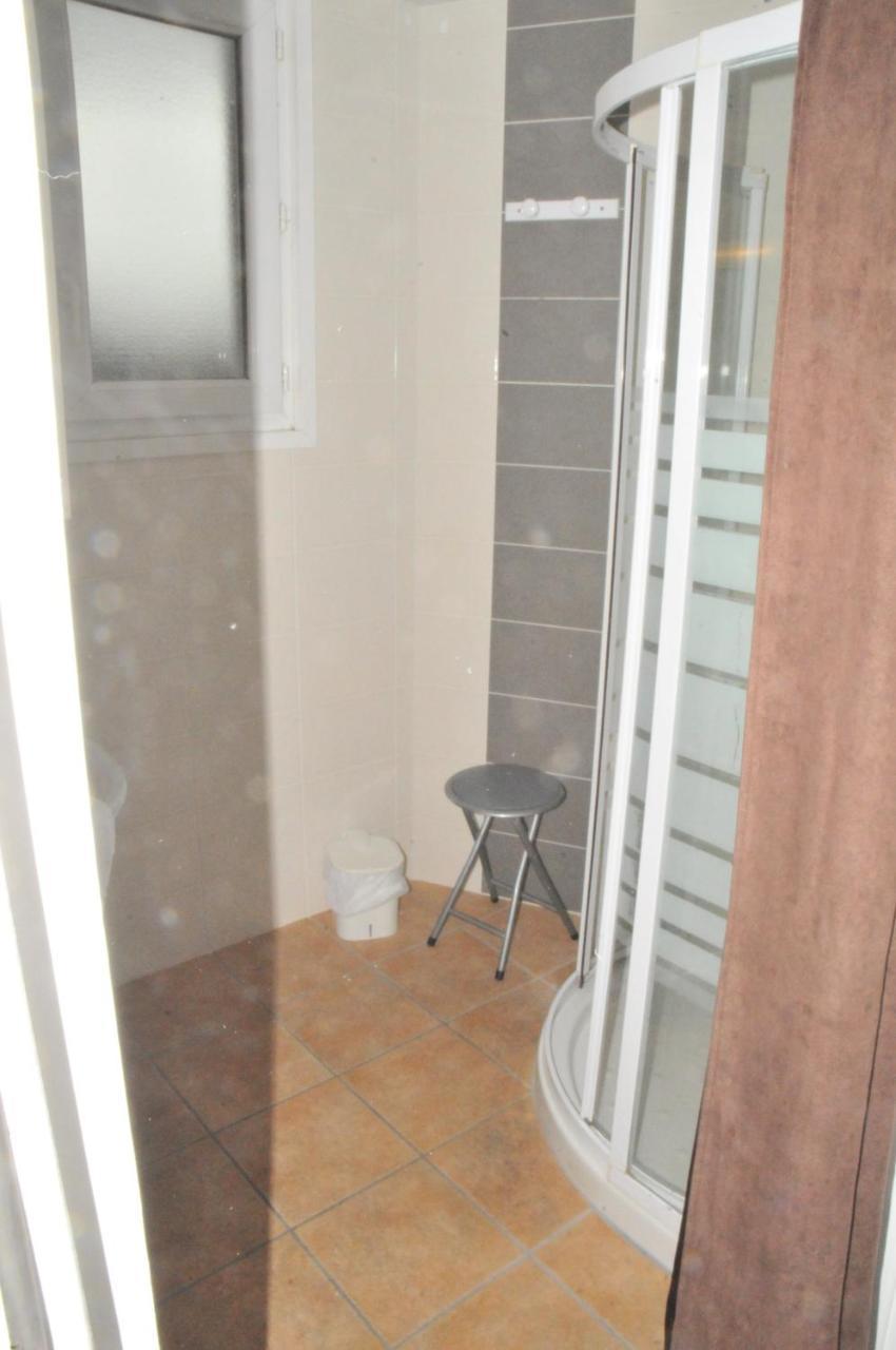 Hotel Les Rosiers Ла-Рошель Экстерьер фото