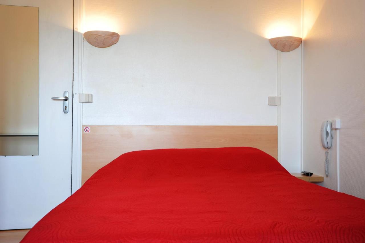 Hotel Les Rosiers Ла-Рошель Экстерьер фото
